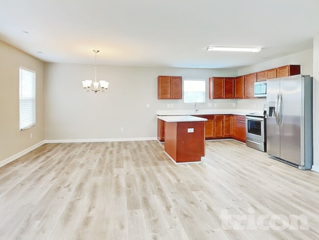 Foto del edificio - 312 Sequoia Dr