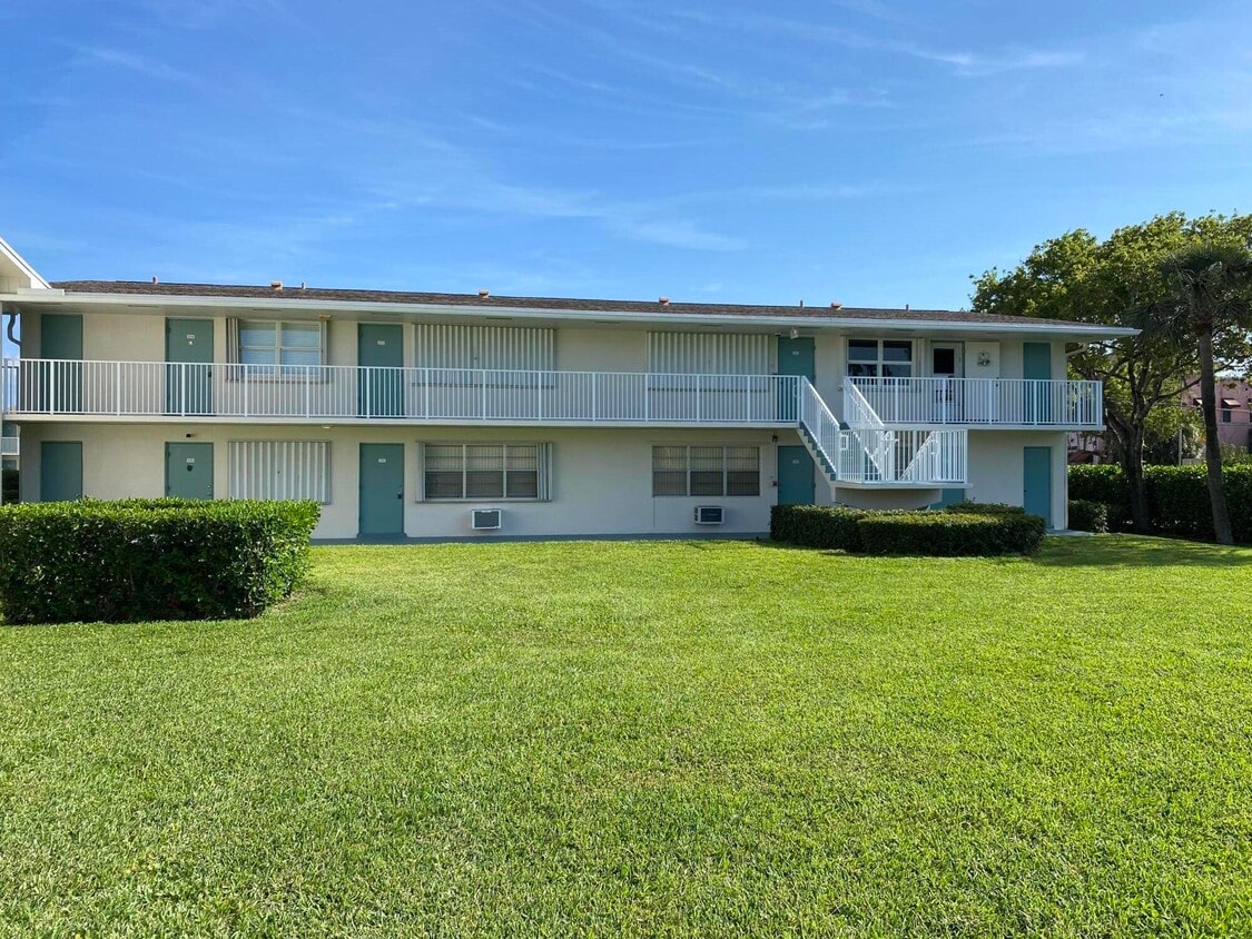 Primary Photo - 680 Horizon W