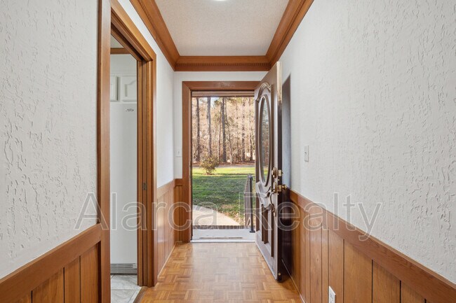 Building Photo - 7399 Edgestone Ln