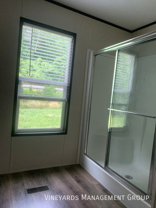 Building Photo - Large Clayton 3 Bed 2 Full Bath Beautiful ...