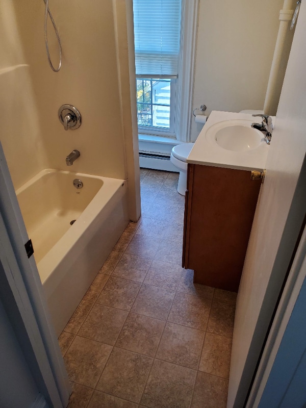 Building Photo - 806 Ash St