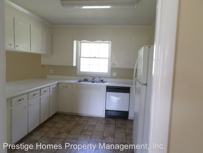 Building Photo - 3 br, 2 bath House - 300 Victoria Street
