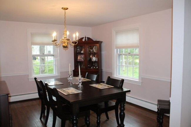 Foto del edificio - Spacious 4 Bedroom Cape