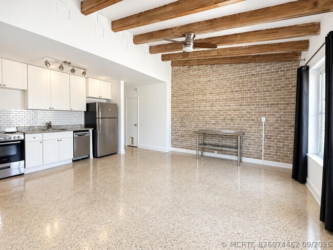 Foto del edificio - 900 SE 12th St