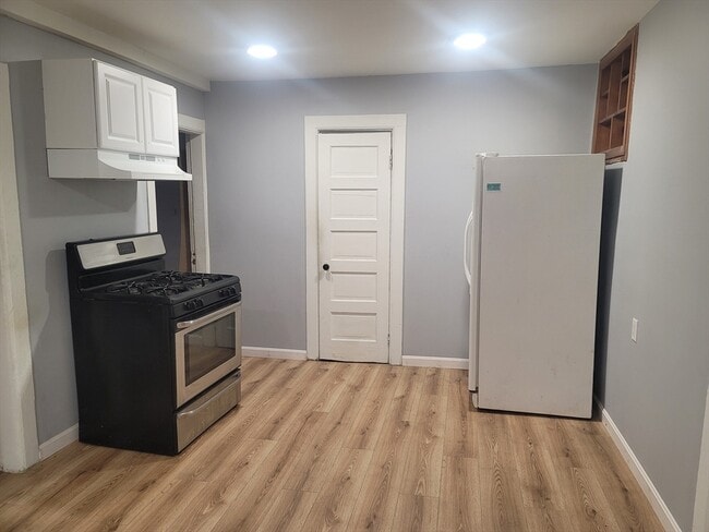 Building Photo - 39 Worcester St