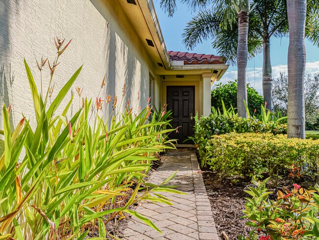 Building Photo - 5520 45th Ave