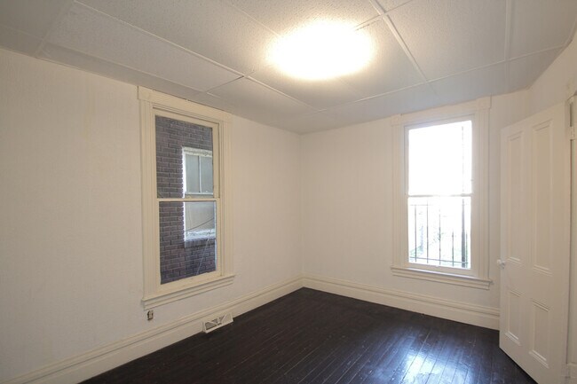 Foto del edificio - 315 Franklin Ave