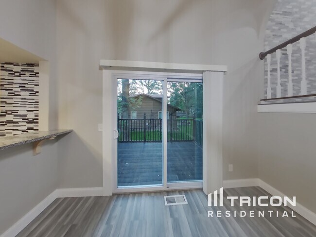 Foto del edificio - 12911 Overlook Rd