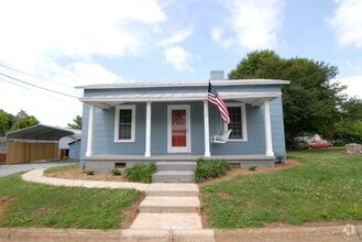 Building Photo - 404 Oneida St