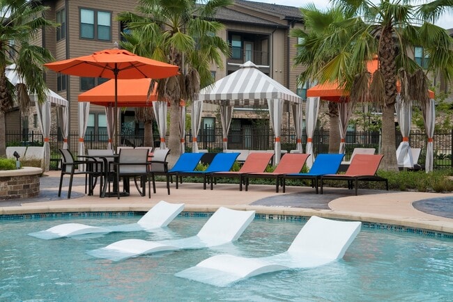 Building Photo - The Commons at Hollyhock