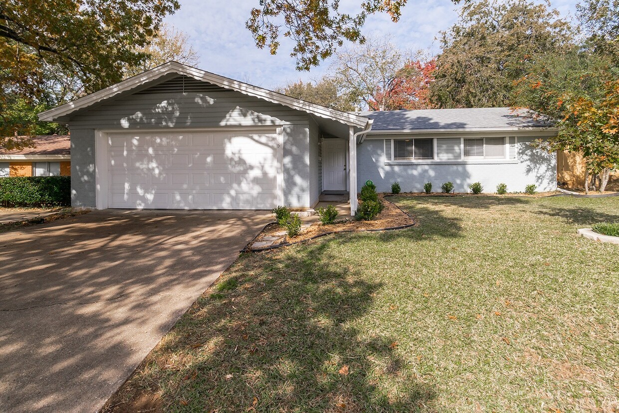 Foto principal - Beautiful Home in Arlington ISD.