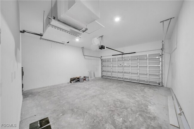 Foto del edificio - 543 McArthur Blvd