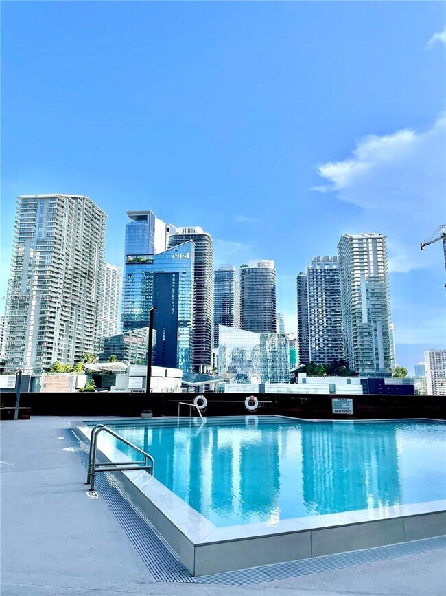 Building Photo - 350 S Miami Ave