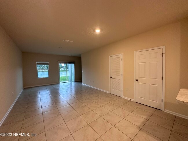 Building Photo - 892 Observatory Pkwy