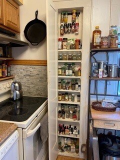 Kitchen - 710 S Mills St