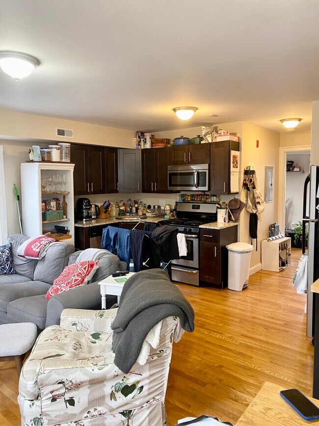 Foto del edificio - 171 Thorndike St