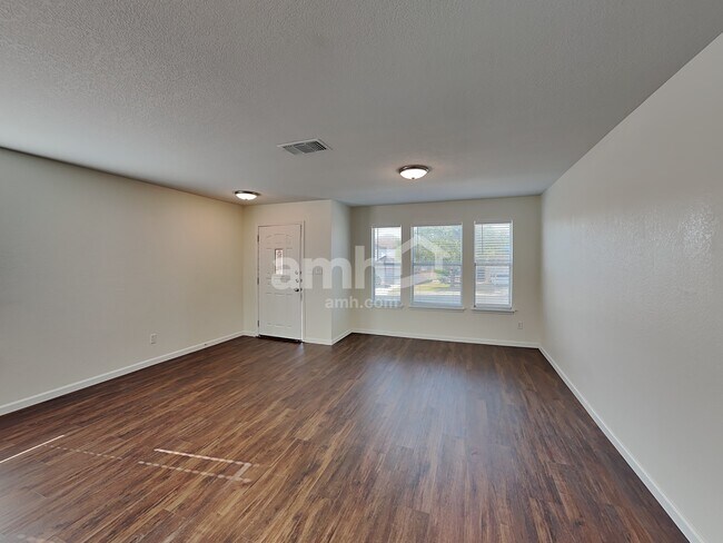 Building Photo - 11023 Vollmer Lane