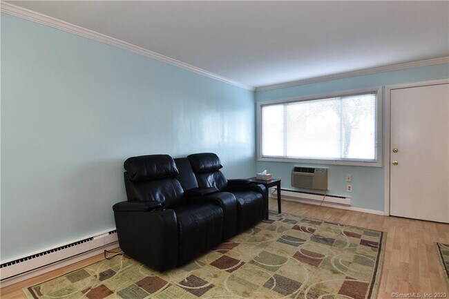 Foto del edificio - 211 W Walk