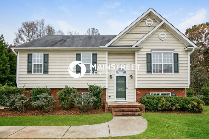 Foto principal - 3 Bedroom Pet-Friendly Home in Winston-Sal...