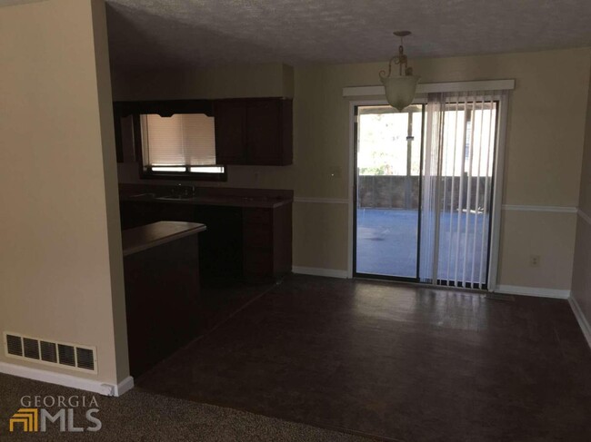 Foto del edificio - 2467 Wood Meadows Dr