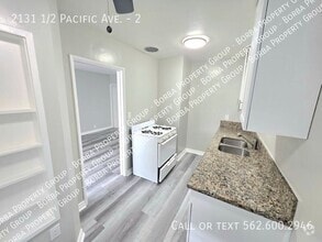 Building Photo - 2131 Pacific Ave