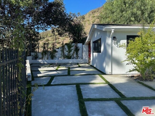 Building Photo - 23321 Mulholland Dr