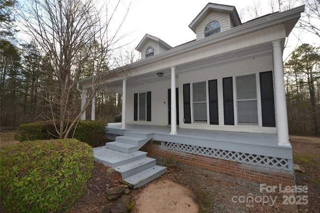 Foto del edificio - 9024 McElroy Rd