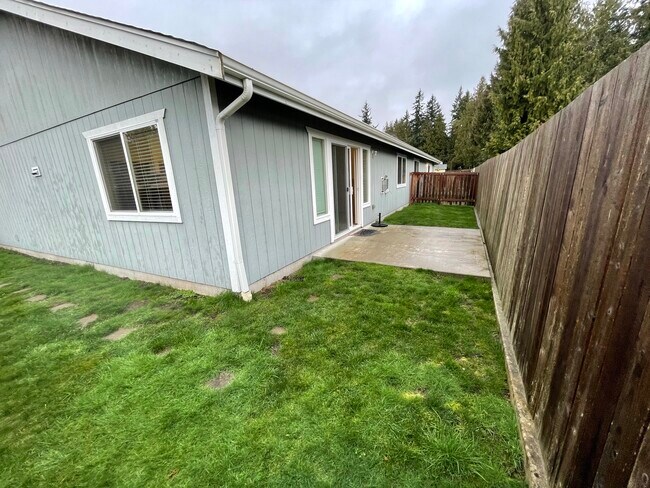 Building Photo - 7020 180th Ave E