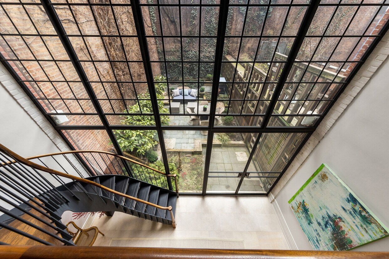 Foto principal - 164 E 70th St
