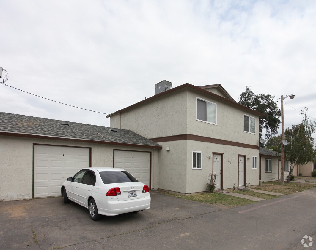 Foto principal - 3557 Merced Ave