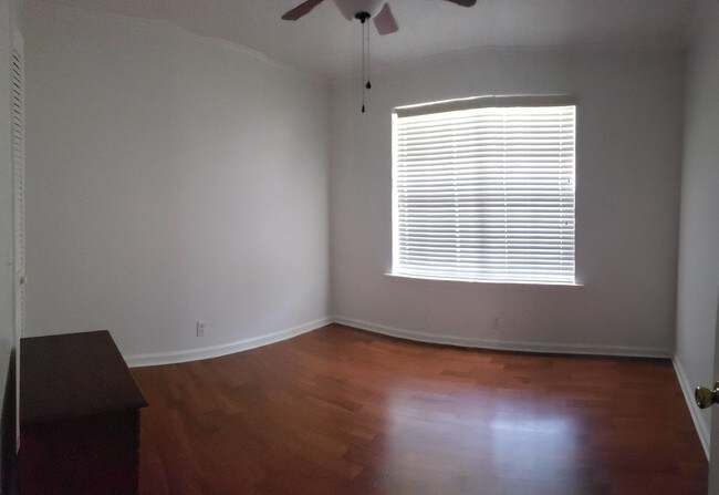 Foto del edificio - 5316 Treetops Dr