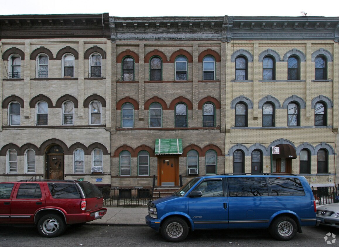 Building Photo - 316 Suydam St