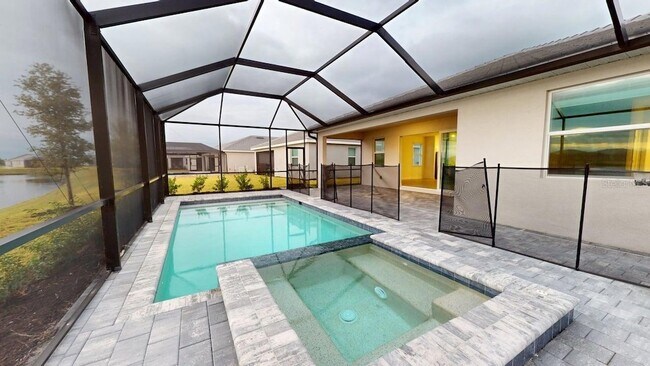 Foto del edificio - 7949 Lakes Edge Ln