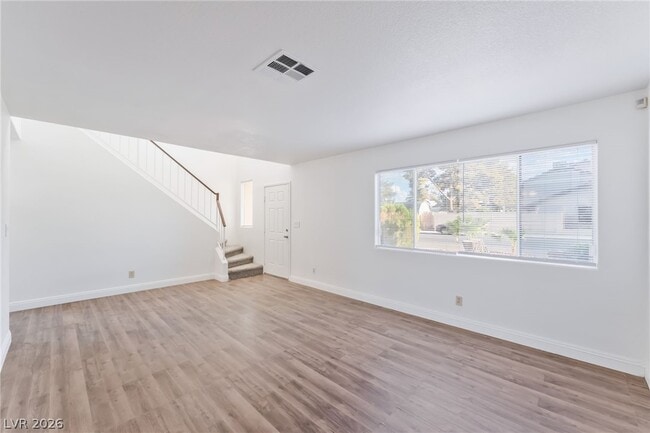 Building Photo - 4492 E Mesa Vista Ave