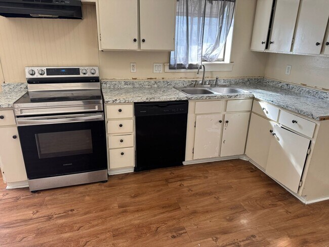 Foto del edificio - 5874 Castle Run Dr