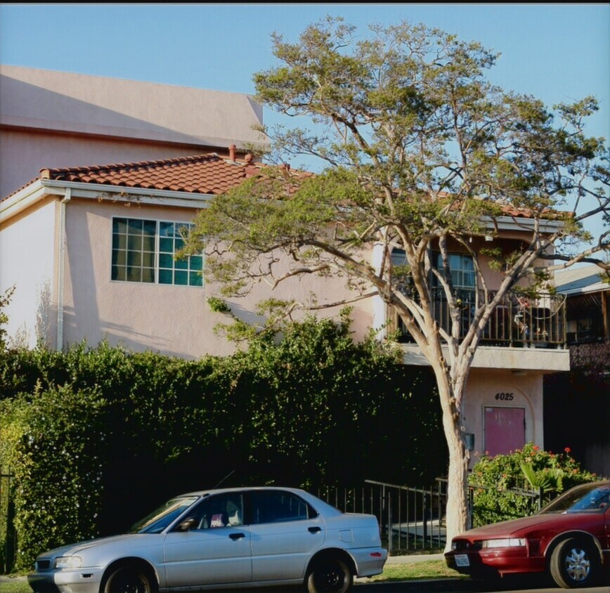 Primary Photo - 4025 Oakwood Ave
