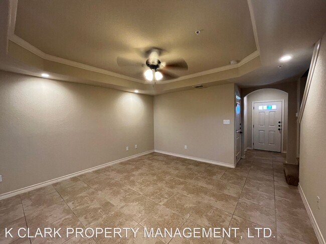 Foto del edificio - 3 br, 2.5 bath House - 6406 MARCEL WAY #102