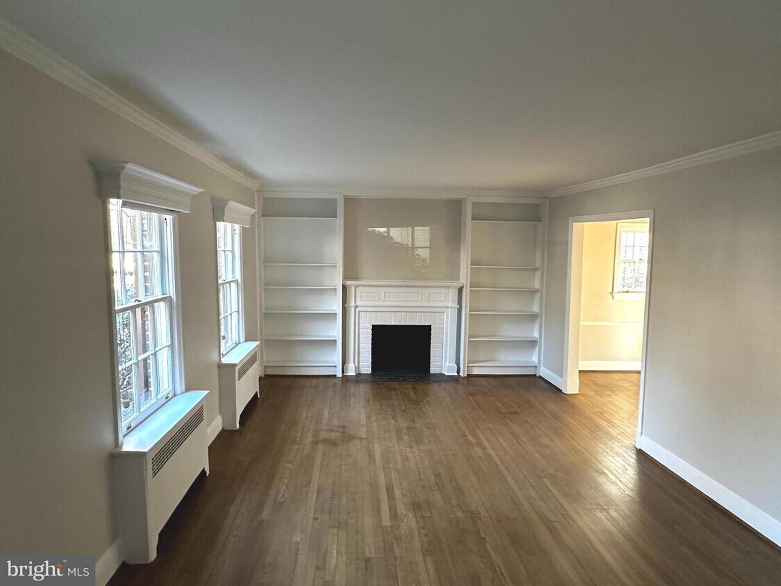 Primary Photo - 6419 31st St NW