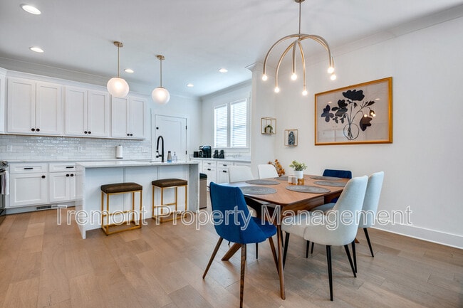 Foto del edificio - 1017 E 14th St