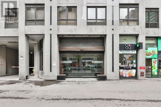 Building Photo - 55 Bloor St E