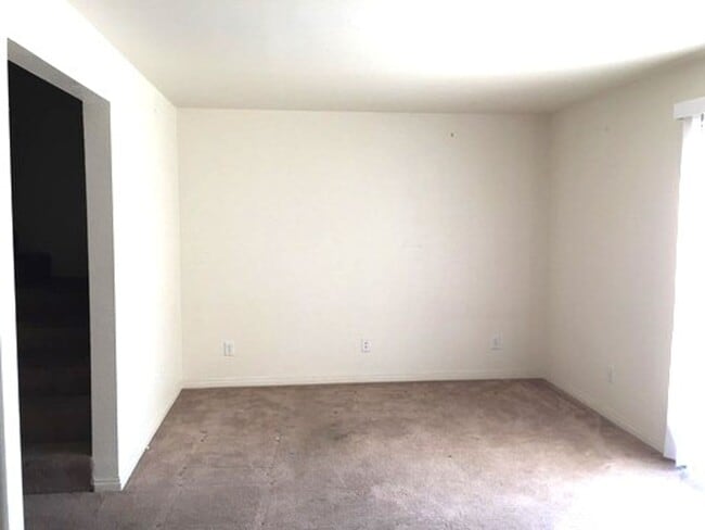 Building Photo - 1655 Orchard Cove Dr