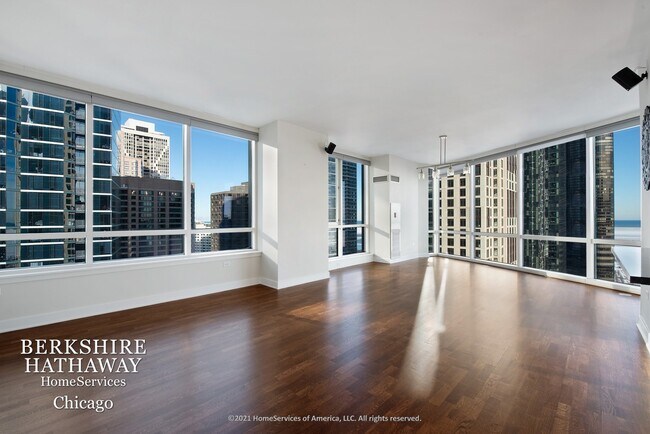 Foto del edificio - 505 N MCCLURG Court