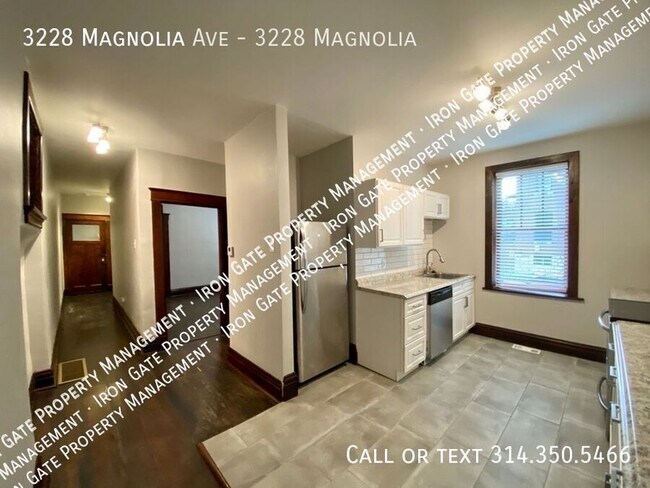 Foto del edificio - 3228 Magnolia-