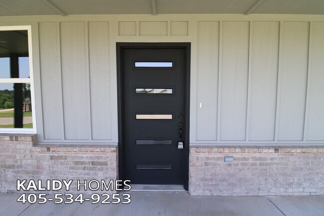 Building Photo - 1755 Kalidy Dr