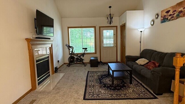 Foto del edificio - 2755 Ranchview Ln N