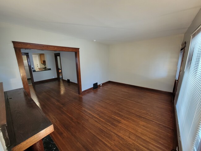 Building Photo - 18254 Sloane Ave