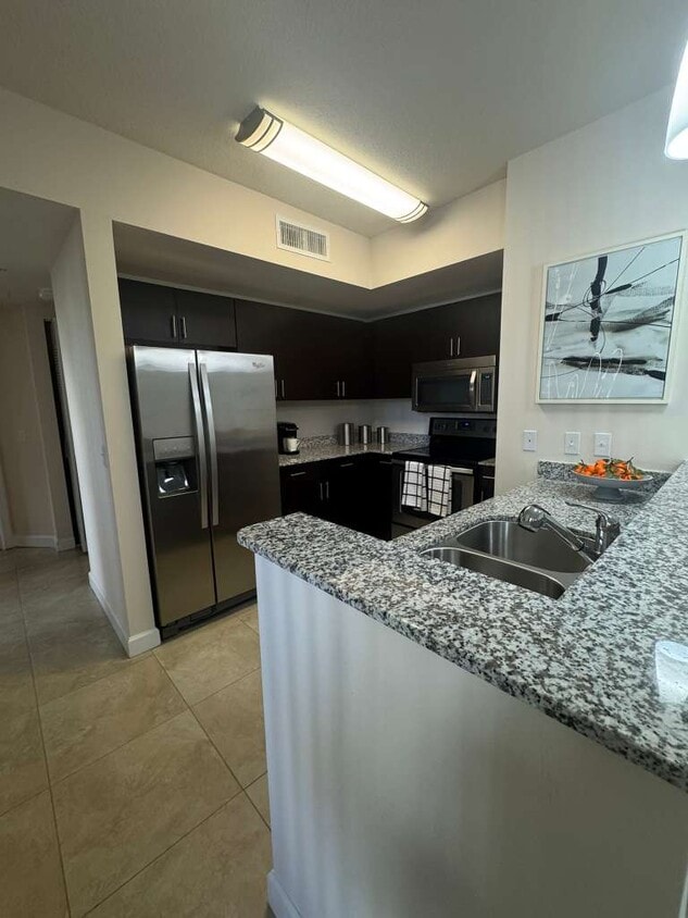 Foto principal - 8246 NW 48th St