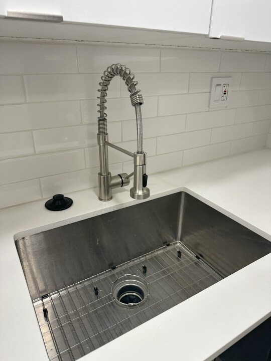 Foto del edificio - 40 Chestnut Cir