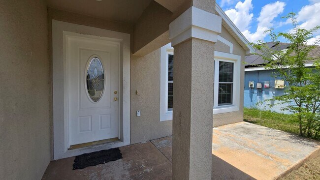 Foto del edificio - One Story Home in Royal Ridge, Davenport