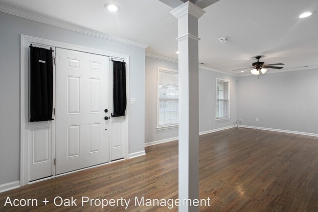 Building Photo - 3 br, 2 bath House - 5201 Shady Bluff St.